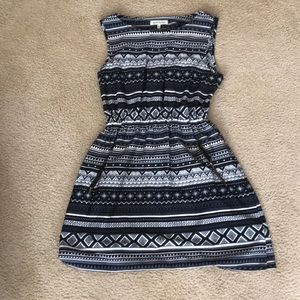 Pattern dress, with pockets!!